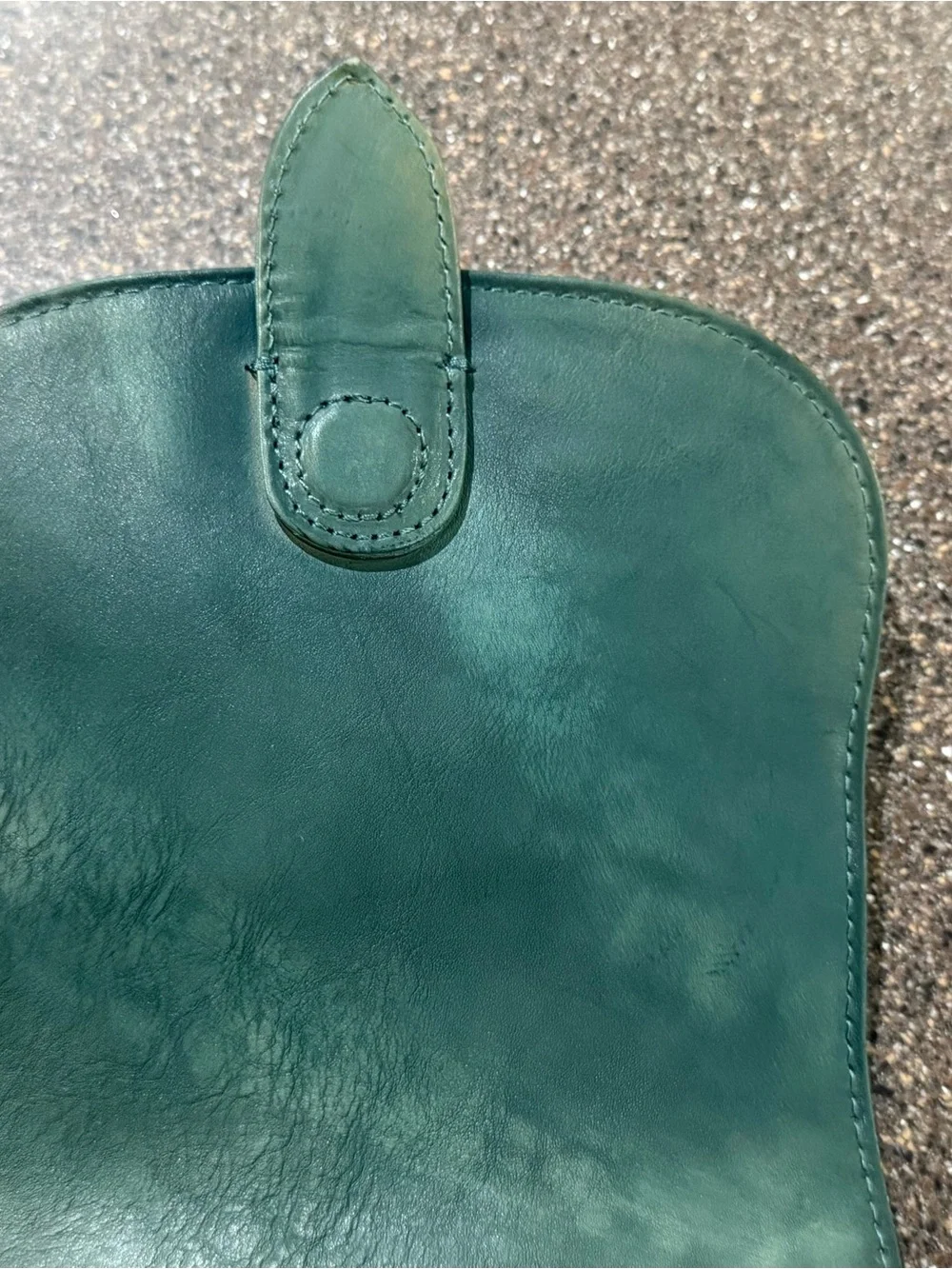 Old Trend Deep Green Leather Crossbody Saddle Bag with Flap
